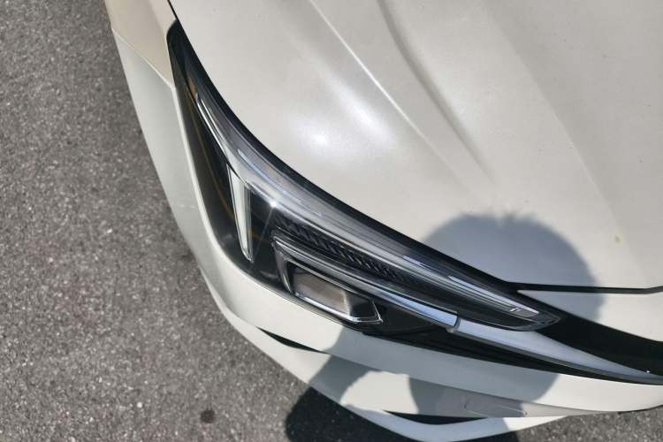 Used Rising ER6 2021 New Dynamic Edition 620km Smart Enjoyment Version Right Front Headlight
