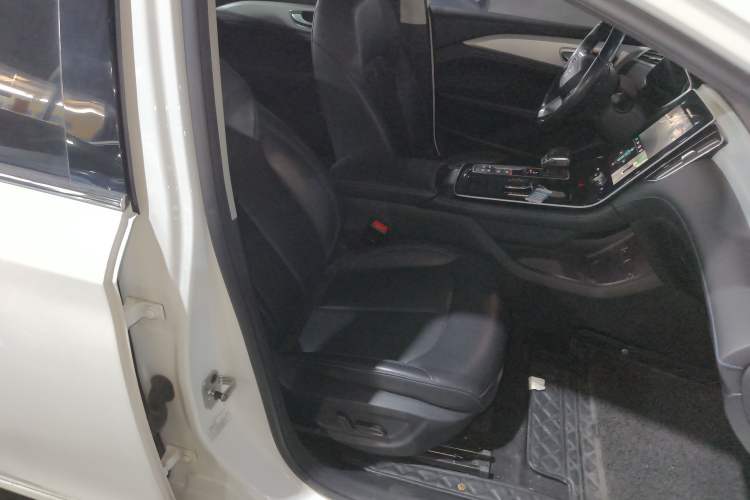 Used Rising ER6 2021 New Dynamic Edition 620km Smart Enjoyment Version Right Front Seat