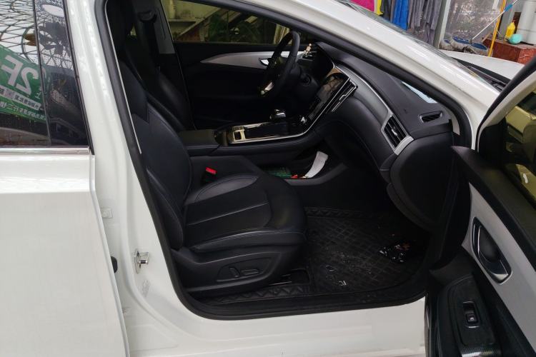 Used Rising ER6 2021 New Dynamic Edition 620km Smart Enjoyment Version Right Front Seat