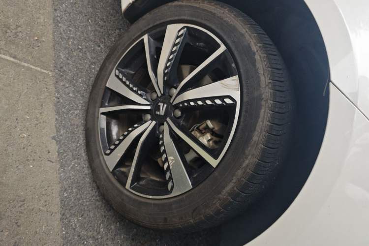Used Rising ER6 2021 New Dynamic Edition 620km Smart Drive Version Right Front Wheel Hub