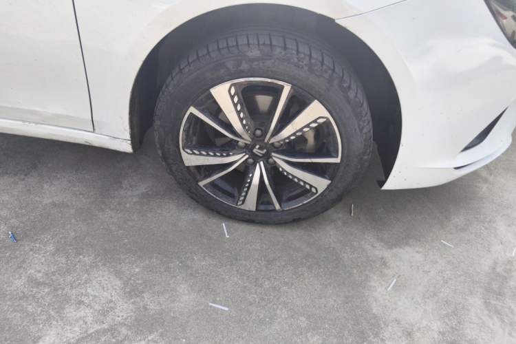 Used Rising ER6 2021 New Dynamic Edition 520km Smart Leading Version Right Front Wheel Hub