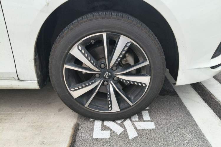 Used Rising ER6 2021 New Dynamic Edition 620km Smart Drive Version Right Front Wheel Hub