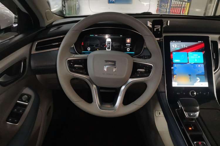 Used Rising ER6 2021 New Dynamic Edition 620km Smart Enjoyment Version Steering Wheel