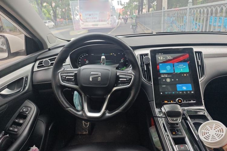 Used Rising ER6 2021 New Dynamic Edition 620km Smart Drive Version Steering Wheel
