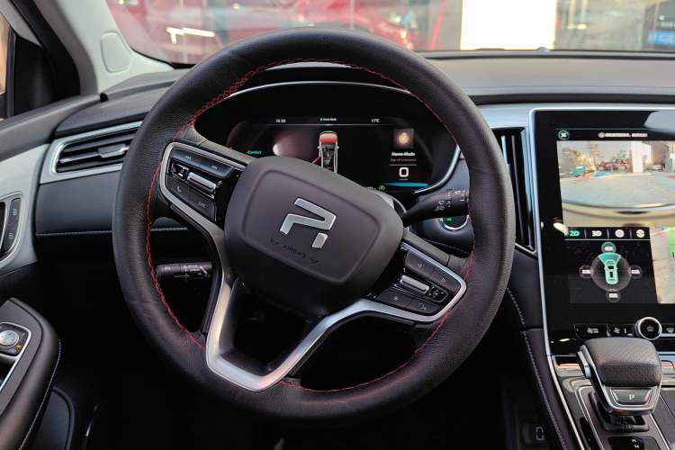 Used Rising ER6 2021 New Dynamic Edition 620km Smart Enjoyment Version Steering Wheel