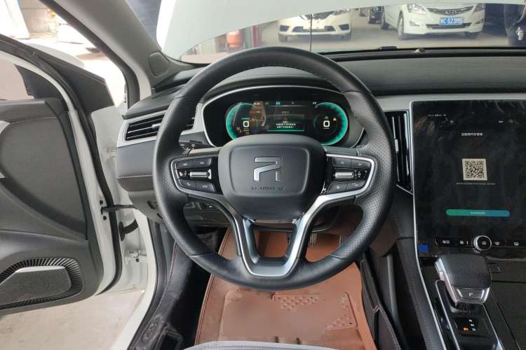 Used Rising ER6 2021 New Dynamic Edition 620km Smart Enjoyment Version Steering Wheel