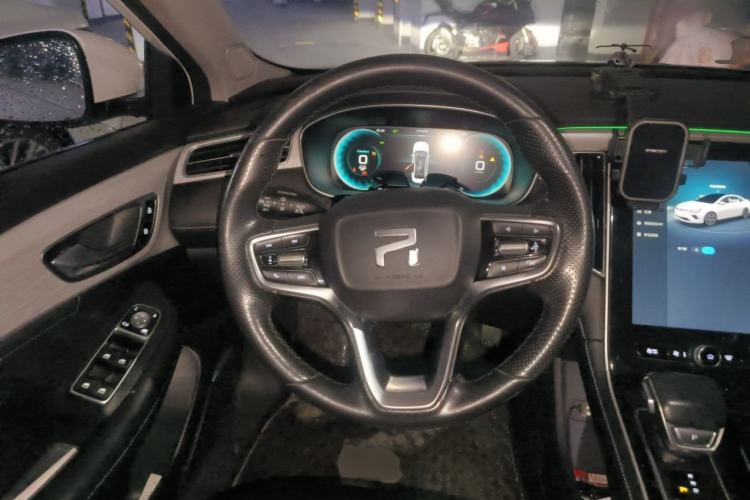 Used Rising ER6 2021 New Dynamic Edition 620km Smart Enjoyment Version Steering Wheel