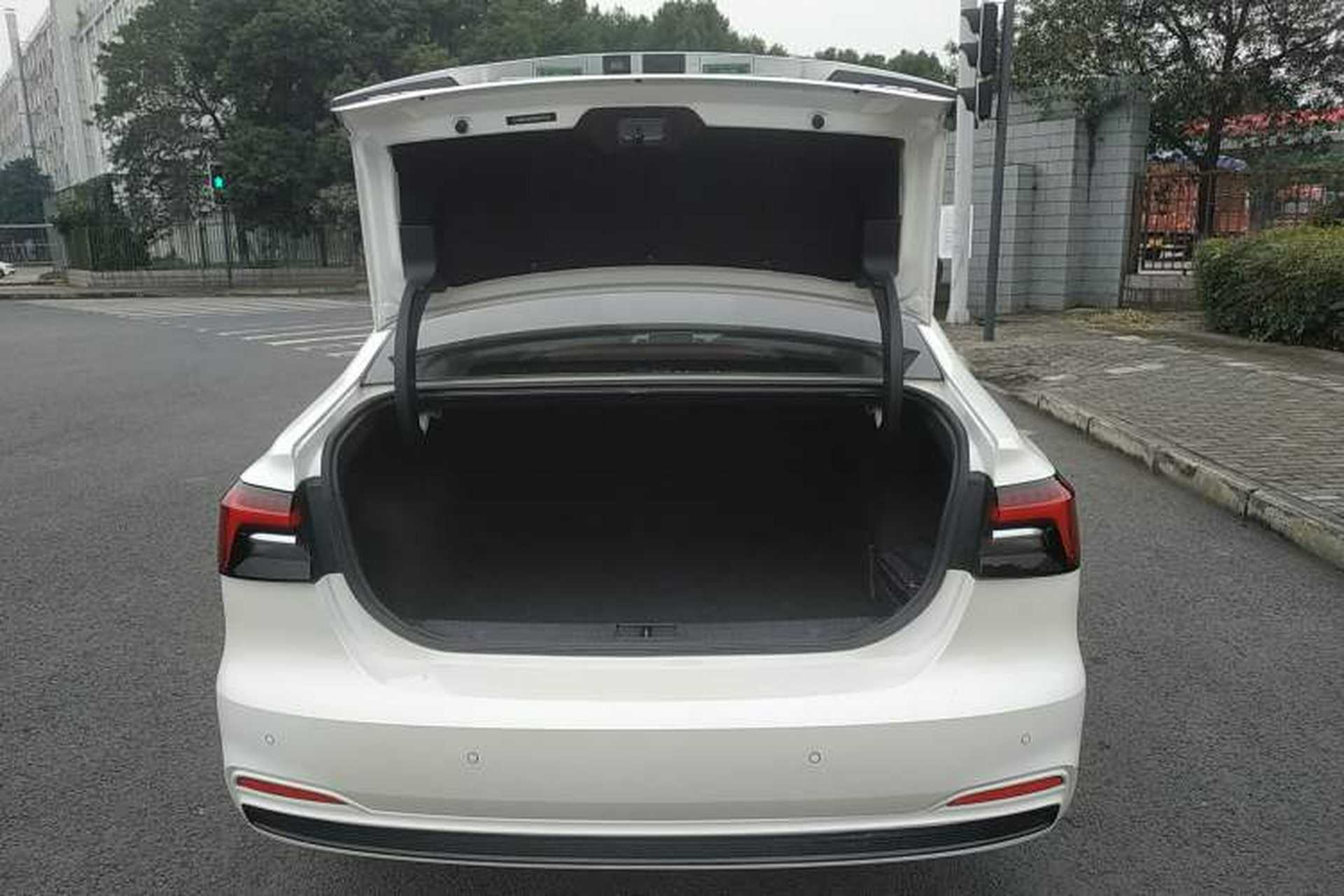 Used Rising ER6 2021 New Dynamic Edition 620km Smart Drive Version Trunk
