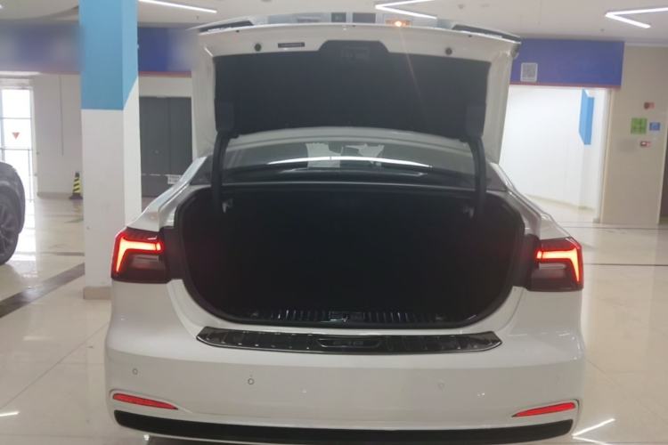Used Rising ER6 2021 New Dynamic Edition 620km Smart Drive Version Trunk