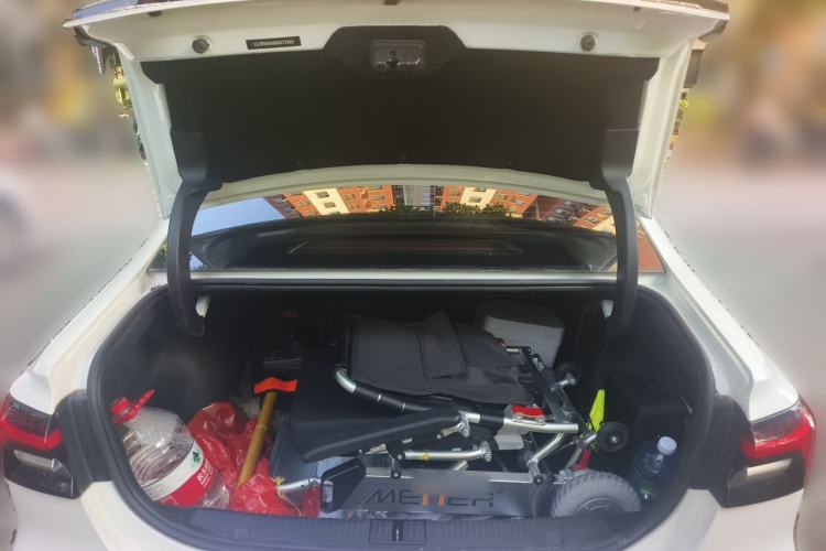 Used Rising ER6 2021 New Dynamic Edition 620km Smart Enjoyment Version Trunk