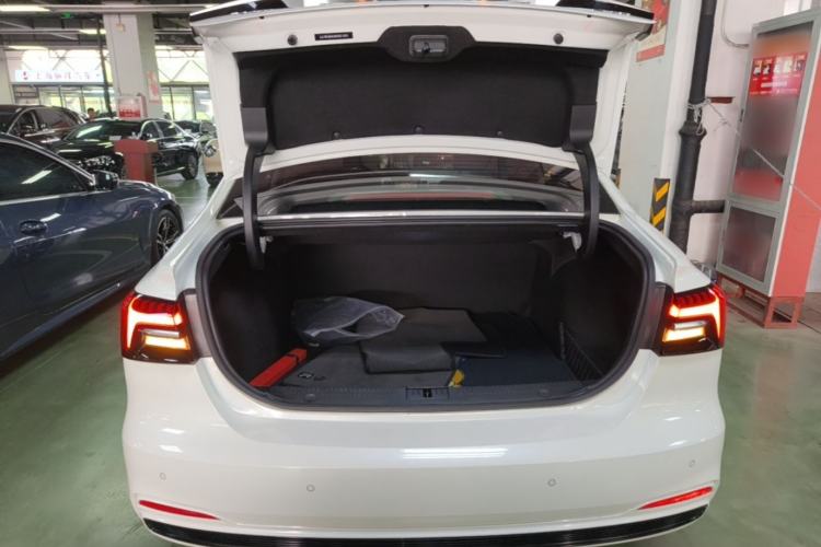 Used Rising ER6 2021 New Dynamic Edition 520km Smart Leading Version Trunk