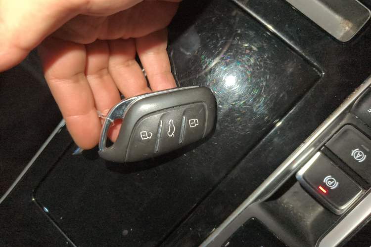 Used Rising ER6 2021 New Dynamic Edition 620km Smart Enjoyment Version Vehicle Key