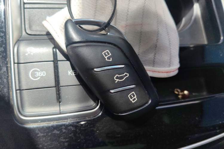 Used Rising ER6 2021 New Dynamic Edition 520km Smart Leading Version Vehicle Key
