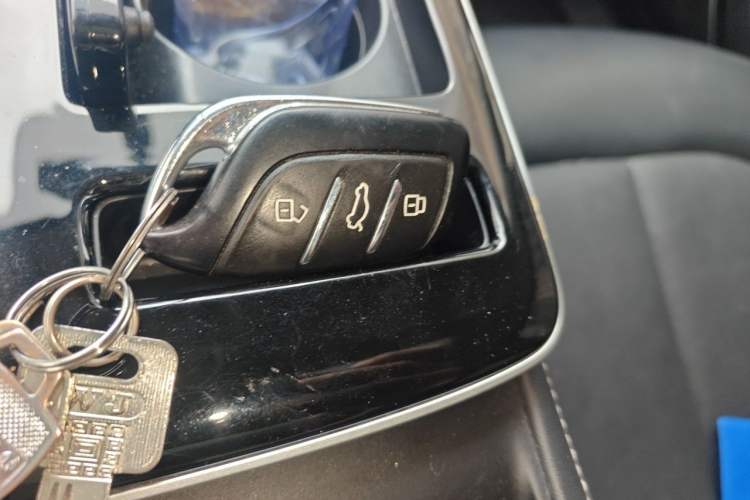 Used Rising ER6 2021 New Dynamic Edition 620km Smart Drive Version Vehicle Key