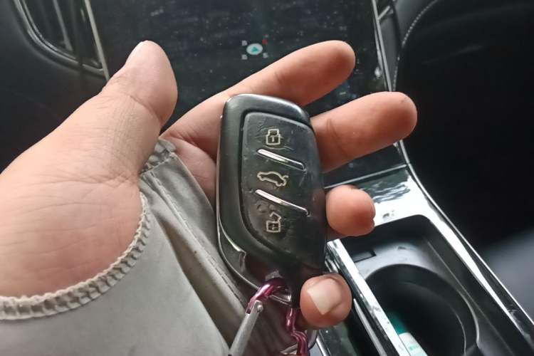 Used Rising ER6 2021 New Dynamic Edition 620km Smart Drive Version Vehicle Key