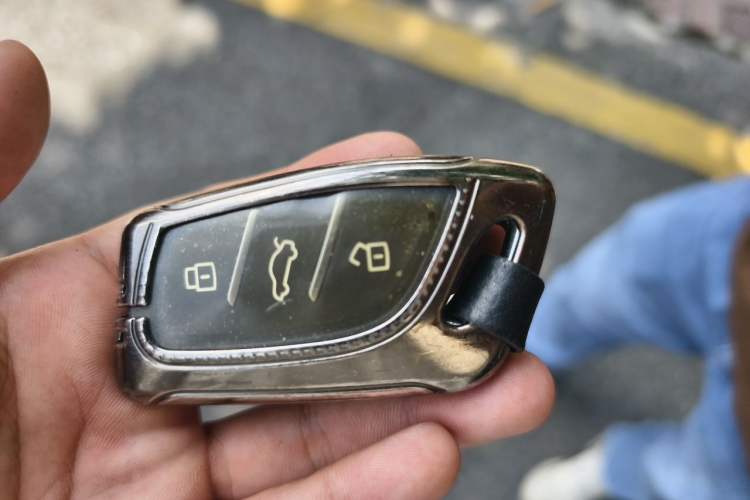 Used Rising ER6 2021 New Dynamic Edition 620km Smart Enjoyment Version Vehicle Key