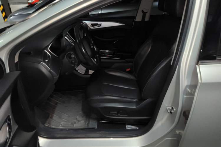 Used Rising ER6 2021 New Dynamic Edition 620km Smart Drive Version Left Front Seat