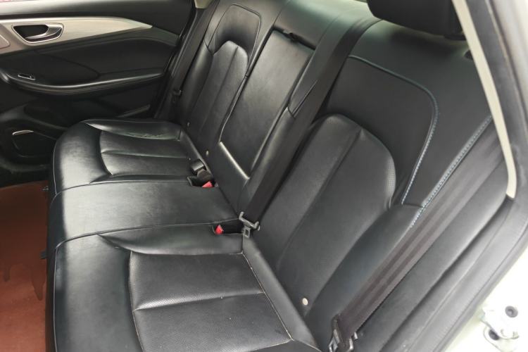 Used Rising ER6 2021 New Dynamic Edition 620km Smart Enjoyment Version Left Rear Seat