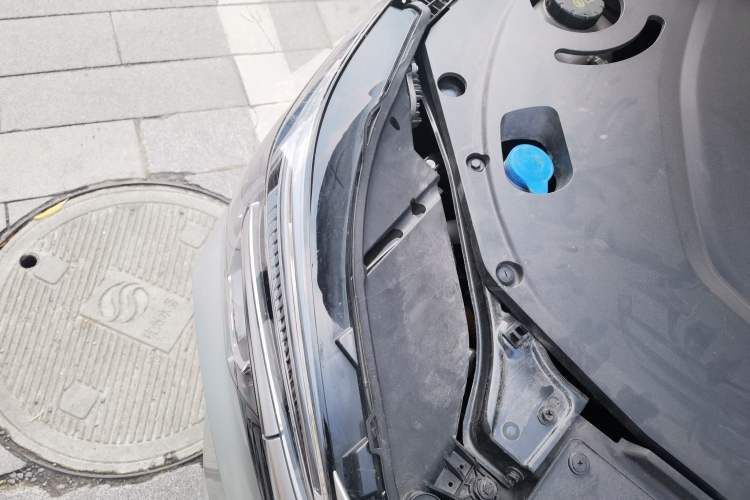 Used Rising ER6 2021 New Dynamic Edition 620km Smart Enjoyment Version Right Front Headlight