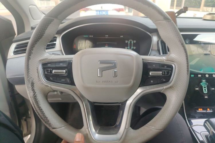 Used Rising ER6 2021 New Dynamic Edition 620km Smart Enjoyment Version Steering Wheel