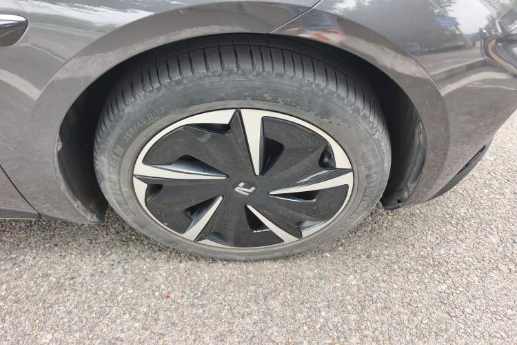 Used Rising F7 2023 Advanced Edition Right Front Wheel Hub