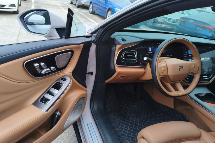 Used Rising F7 2023 Long-Range Edition Interior 3