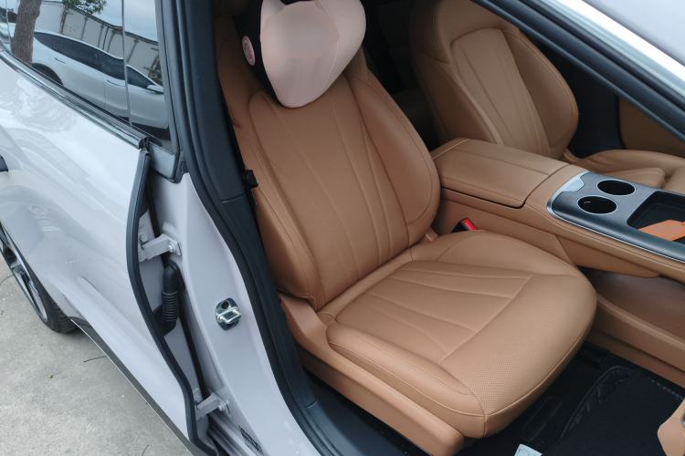 Used Rising F7 2023 Long-Range Edition Right Front Seat