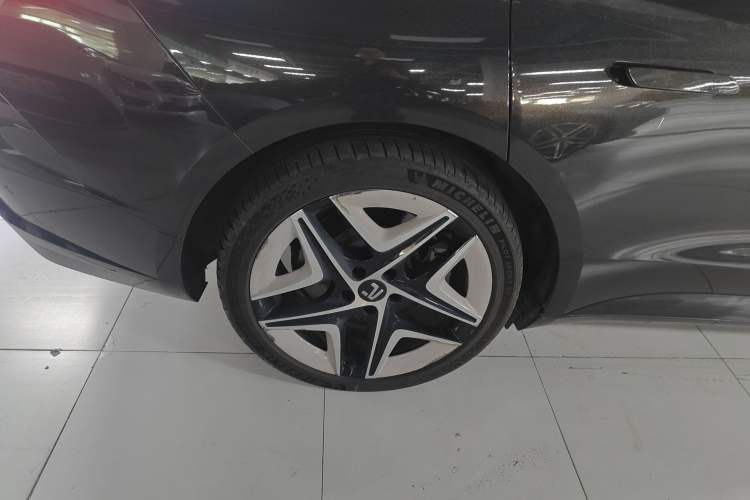 Used Rising F7 2023 Advanced Edition Exterior 6