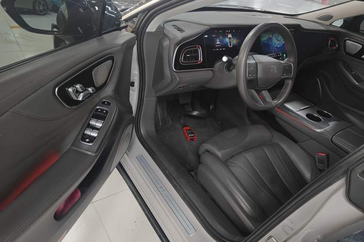 Used Rising F7 2023 Advanced Edition Interior 3