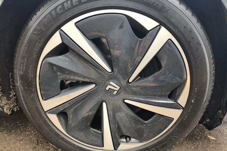 Used Rising F7 2023 Revised Edition Advanced Version Right Front Wheel Hub