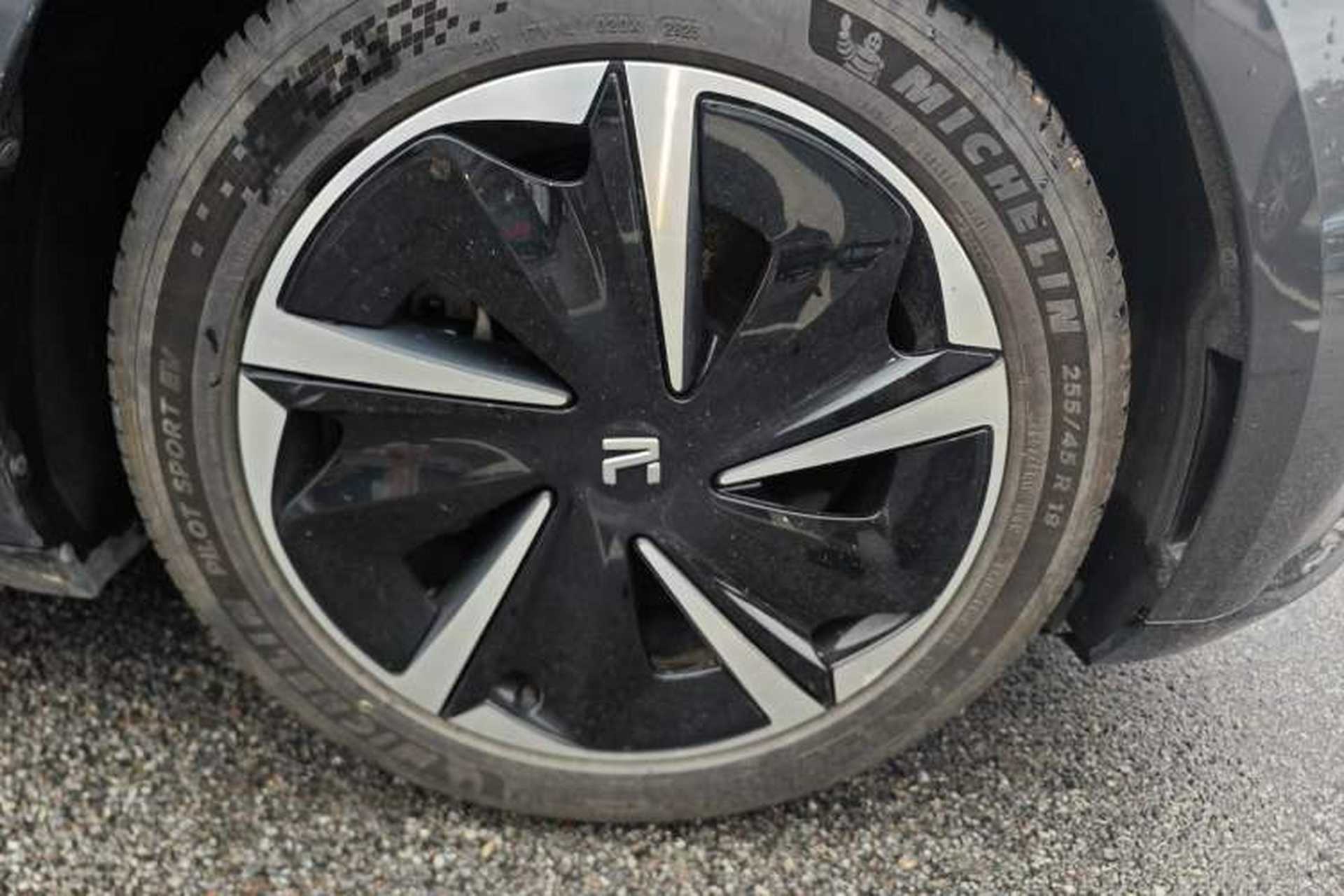 Used Rising F7 2023 Advanced Edition Right Front Wheel Hub