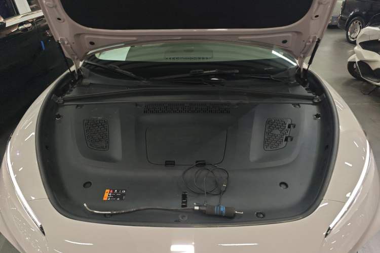Used Rising F7 2023 Revised Version Long-Range Pro Edition Engine Bay