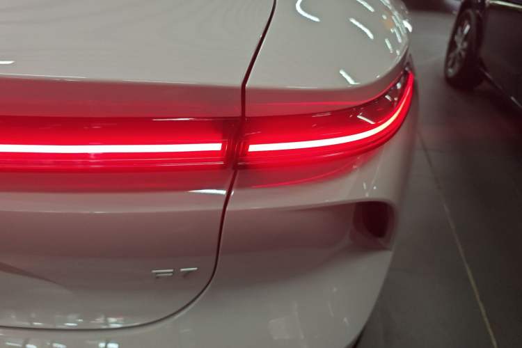 Used Rising F7 2023 Revised Version Long-Range Pro Edition Right Rear Taillight