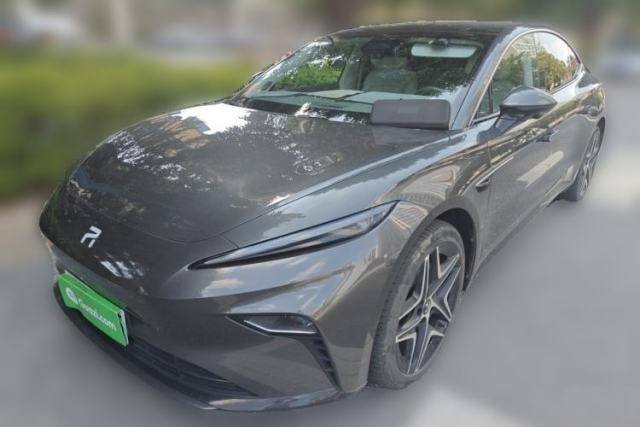 Rising F7 2023 Long-Range Edition usado
