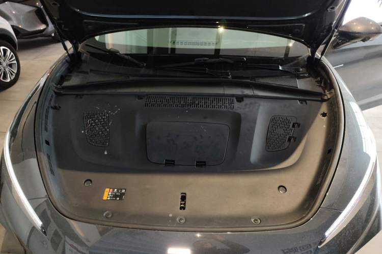 Used Rising F7 2023 Performance Pro Edition Engine Bay