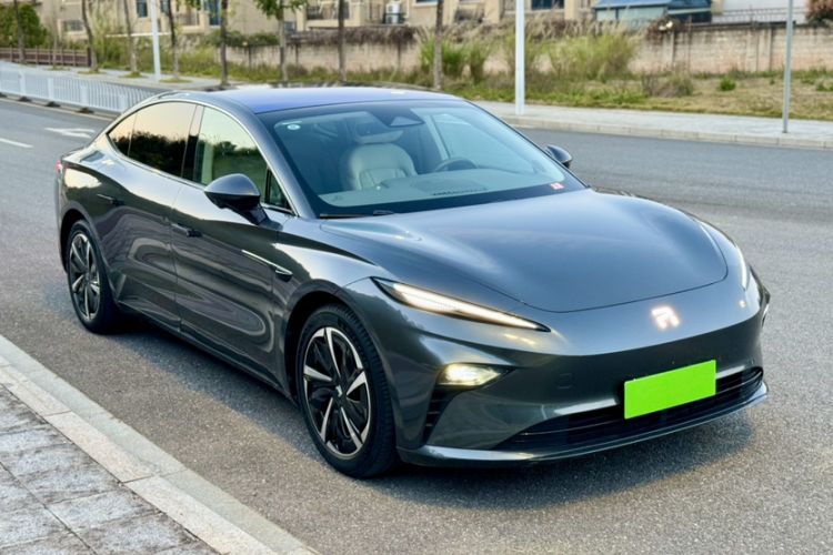 Used Rising F7 2023 Long-Range Edition Exterior 4