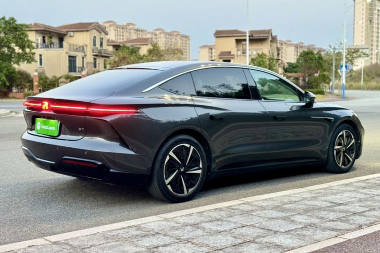 Used Rising F7 2023 Long-Range Edition Exterior 6