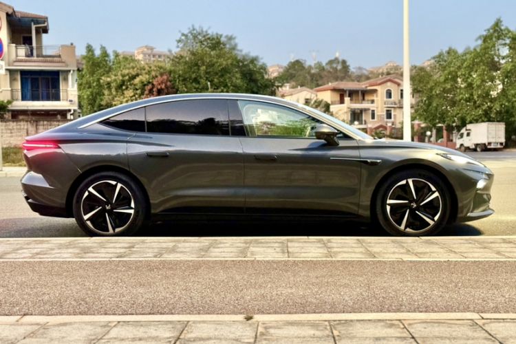 Used Rising F7 2023 Long-Range Edition Exterior 7