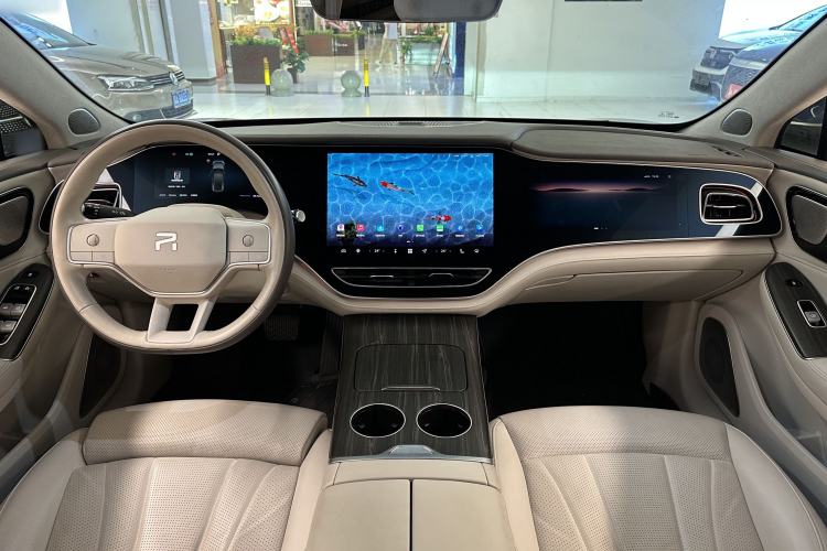 Used Rising F7 2023 Long-Range Edition Interior 10