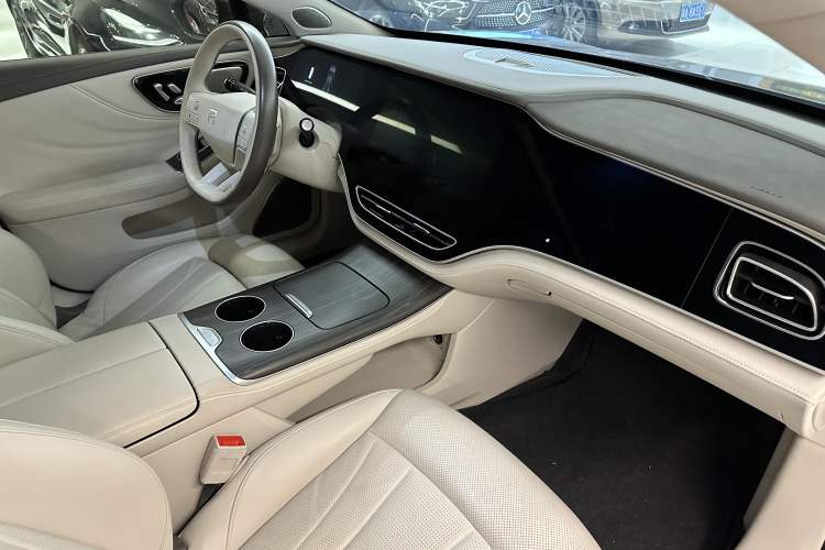 Used Rising F7 2023 Long-Range Edition Interior 11