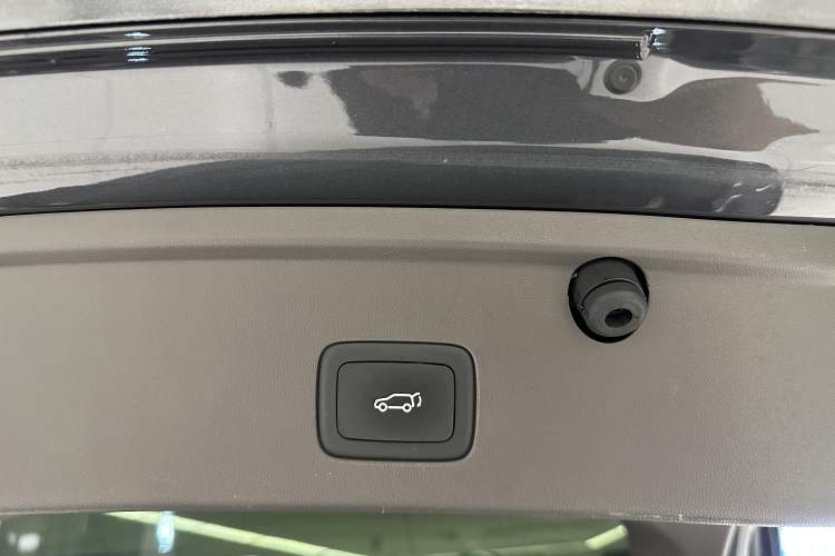 Used Rising F7 2023 Long-Range Edition Interior 12