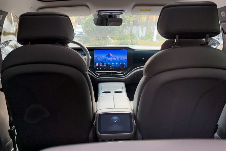 Used Rising F7 2023 Long-Range Pro Edition Interior 12