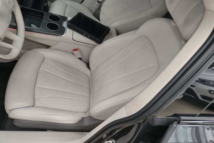 Used Rising F7 2023 Long-Range Edition Left Front Seat
