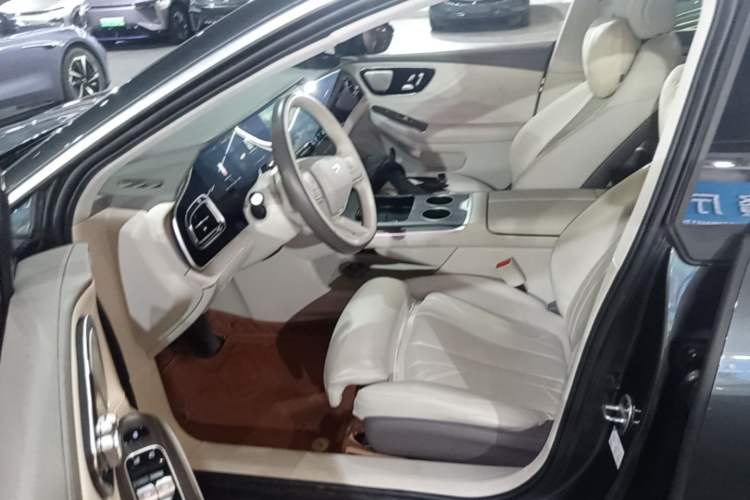 Used Rising F7 2023 Performance Pro Edition Left Front Seat