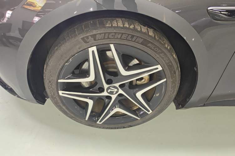 Used Rising F7 2023 Long-Range Edition Left Front Wheel Hub
