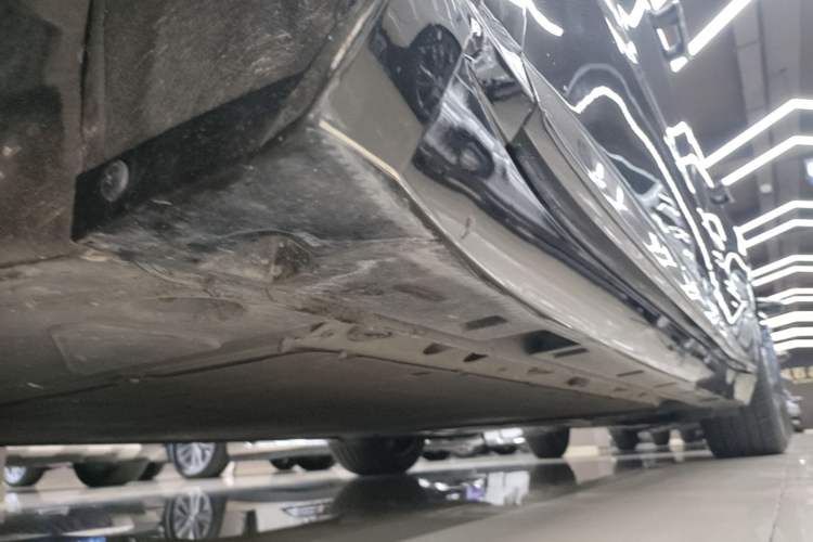 Used Rising F7 2023 Long-Range Edition Left Side Sill