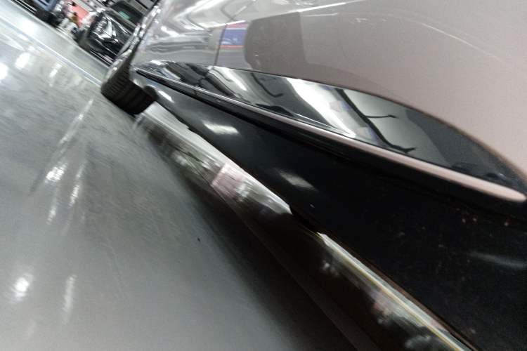 Used Rising F7 2023 Long-Range Pro Edition Left Side Sill