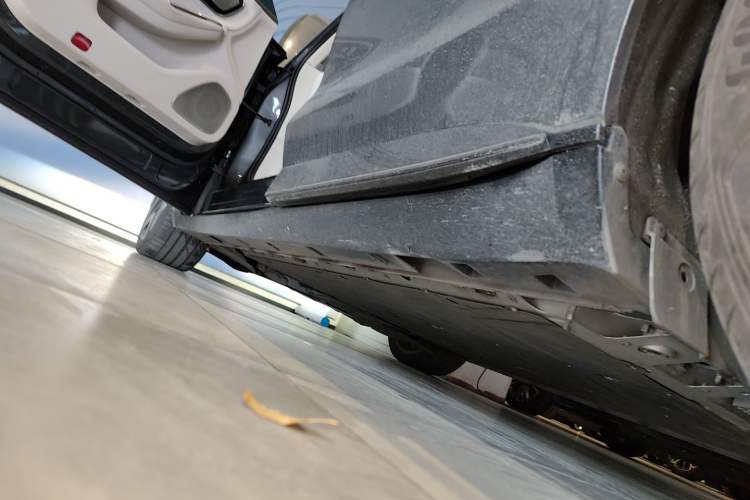 Used Rising F7 2023 Performance Pro Edition Left Side Sill