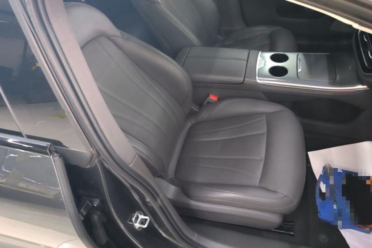 Used Rising F7 2023 Long-Range Edition Right Front Seat