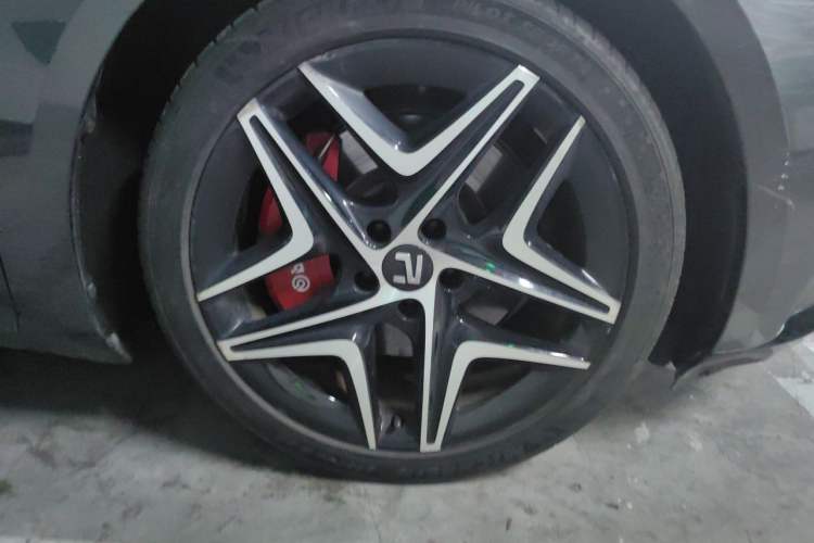 Used Rising F7 2023 Advanced Edition Right Front Wheel Hub